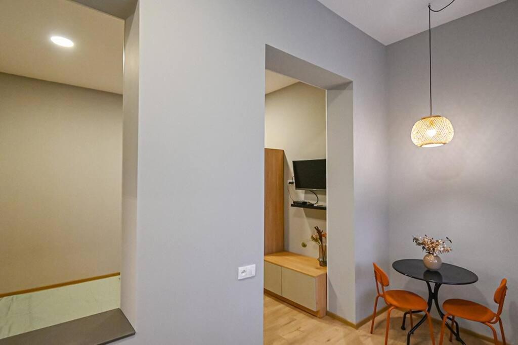 Studio With Balcony In Old City Tbilisi Exterior foto